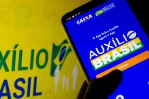 Auxílio Brasil