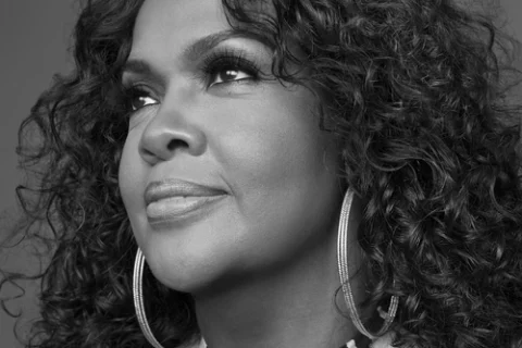 Escute Cece Winans com estes aplicativos de streaming